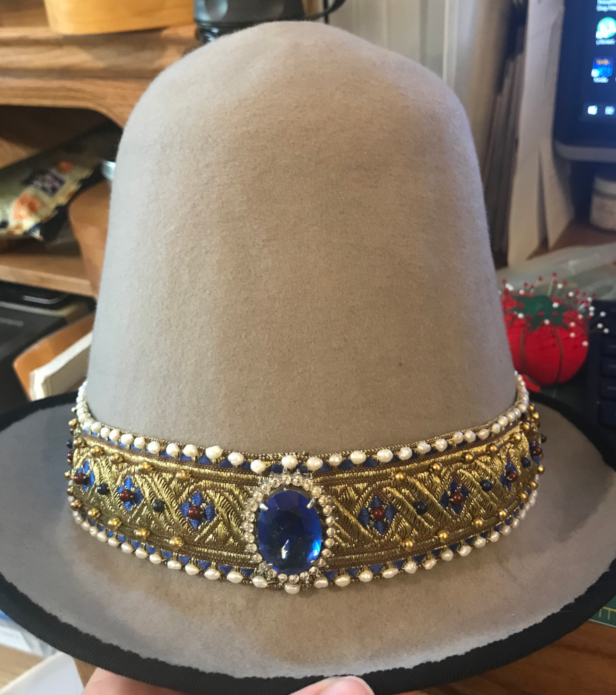 Elizabethan hat
